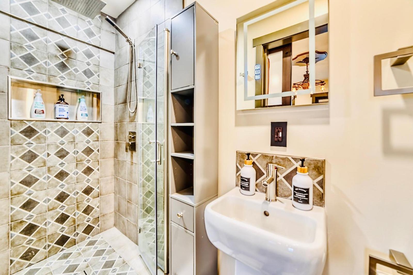 Neocolonial Nouveau Kensington Vacation Home Vancouver Dış mekan fotoğraf